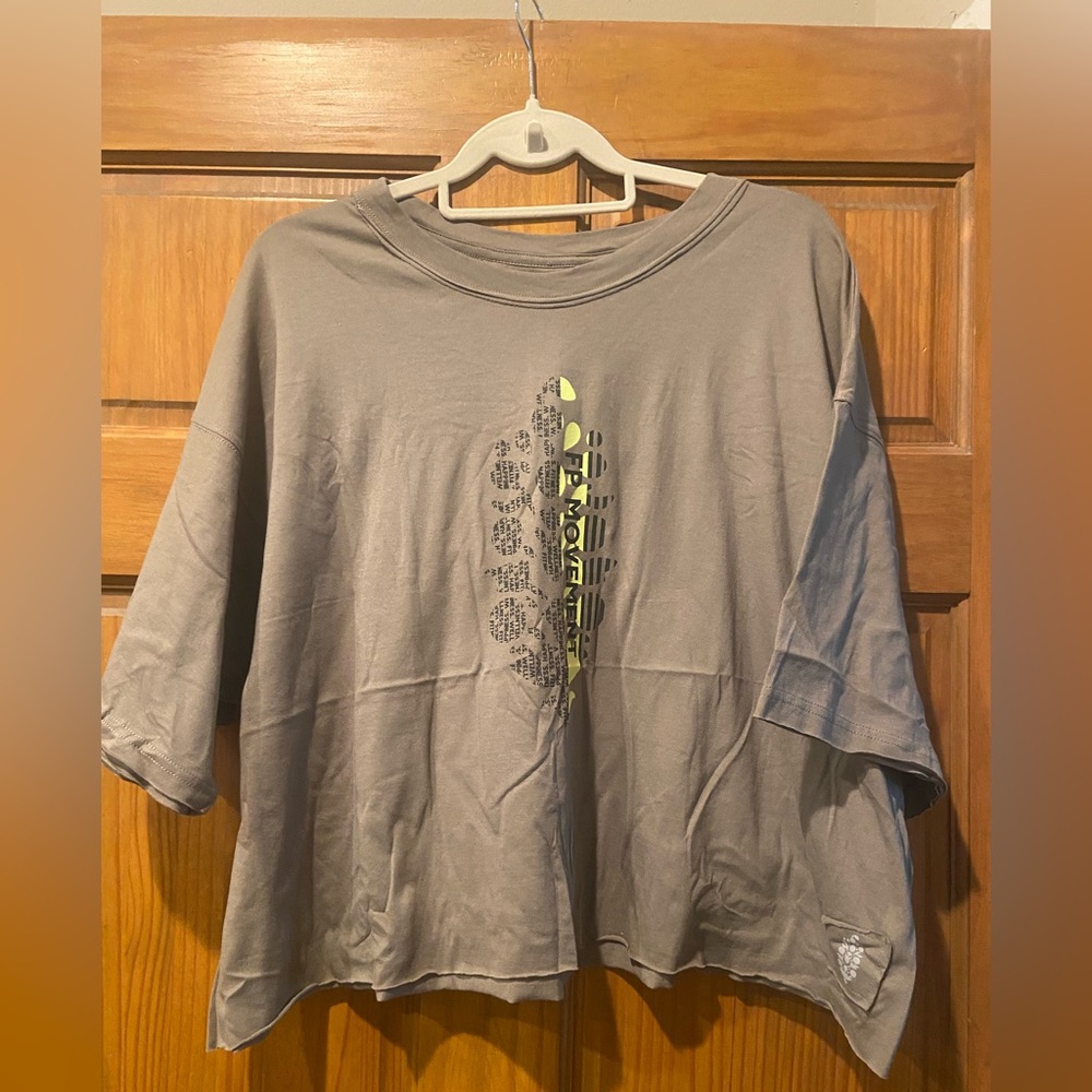 NWT! Free People Movement logo crop T-Shirt Sz xl - Picture 1 of 5